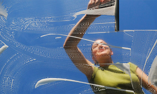 כיצד לשטוף נכון חלונות וללא פסים - טיפים וטריקים
