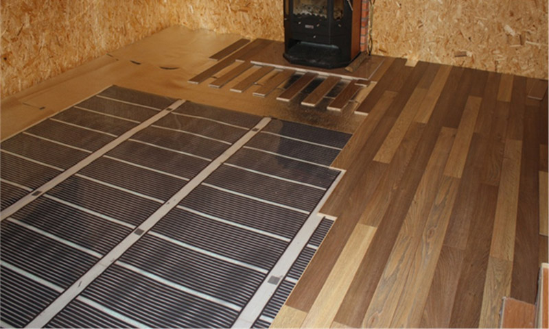 Infračervené podlahové kúrenie v drevenom dome - recenzie a skúsenosti s jeho používaním