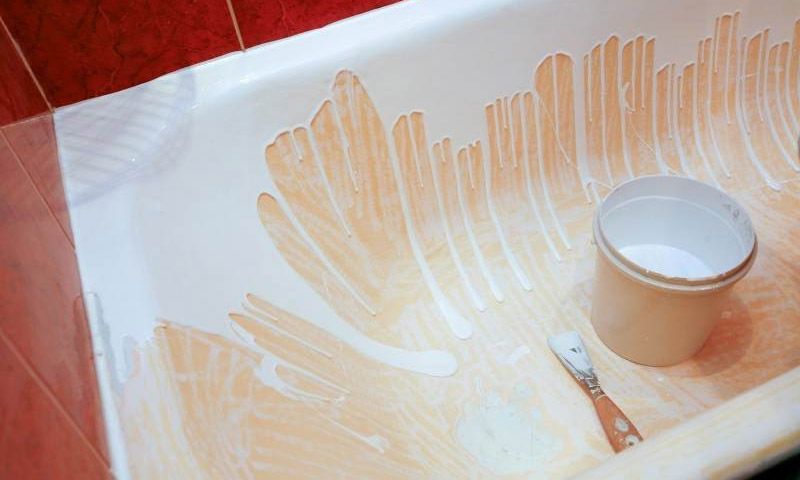 Liquid acrylic bathtub - mga pagsusuri sa ganitong uri ng pagbawi sa paliguan