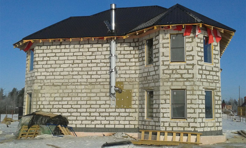 Arvostelut ja arviot talon valmistuksesta betonista