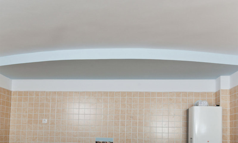 Pemasangan siling drywall dua peringkat - arahan demi langkah