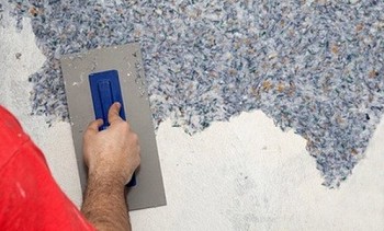 Teknologi aplikasi kertas dinding cair